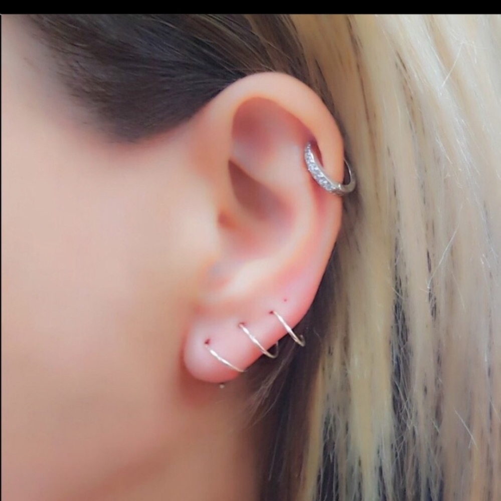 14k Rose Gold filled Triple hoop side-by-side piercings.